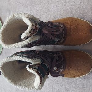 Women's Sorel Boots, Size 9, Green Plaid,  Waterproof